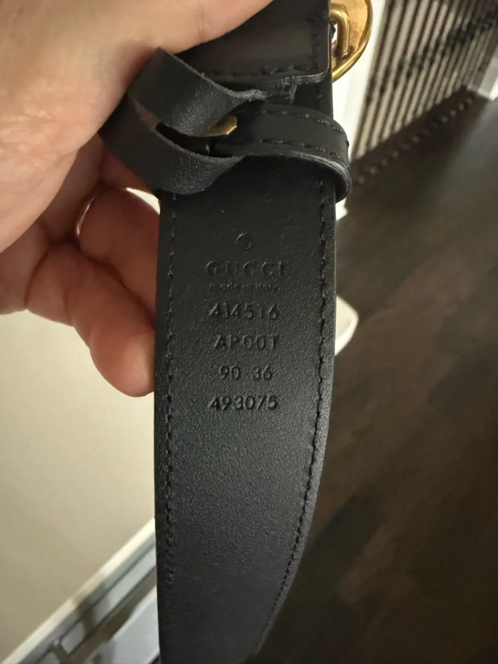 Gucci Black Leather Belt with Gold Double G Buckle - Picture 4 of 4